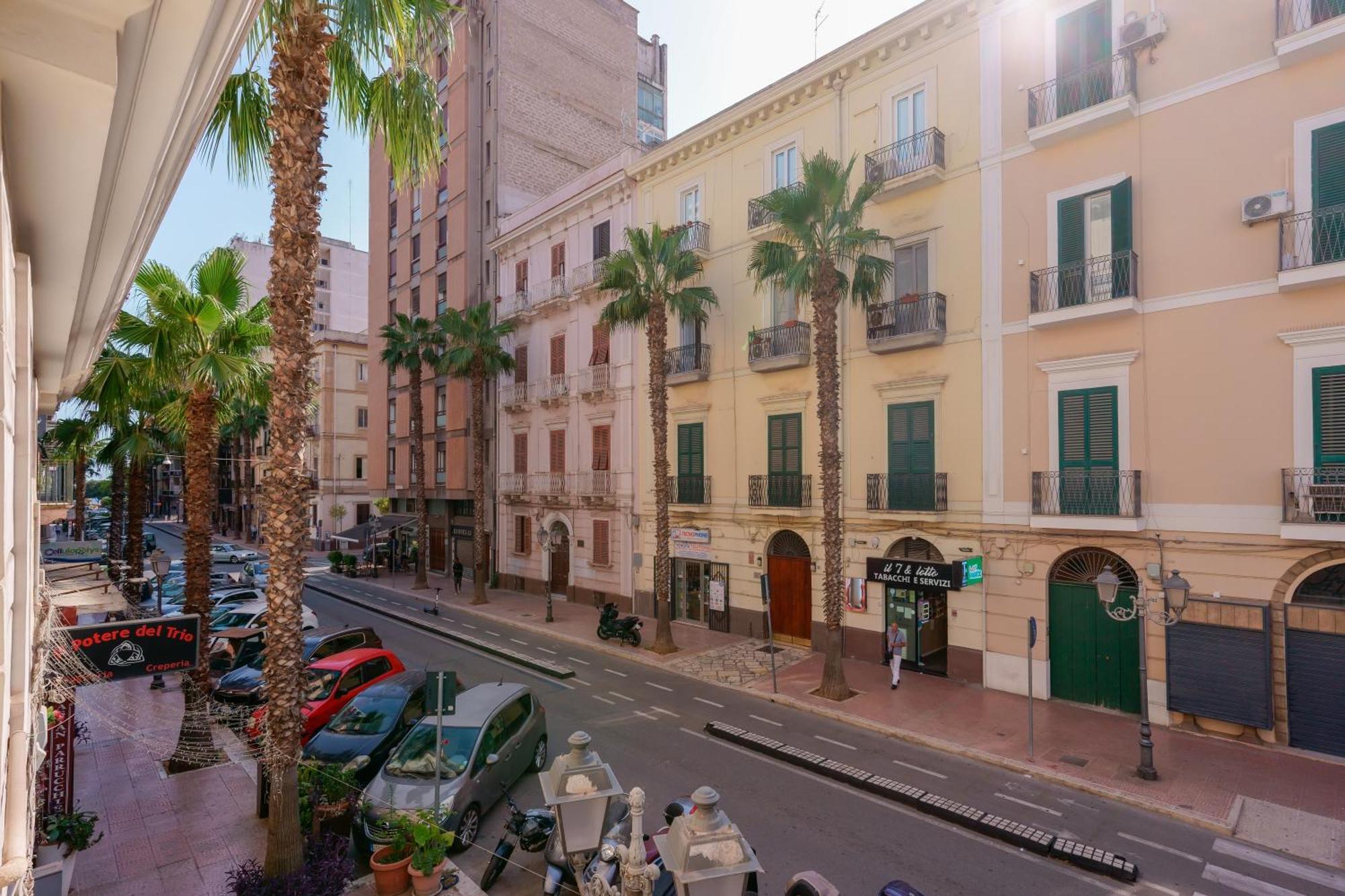 Palazzo Berardi Acomodação com café da manhã Taranto Exterior foto